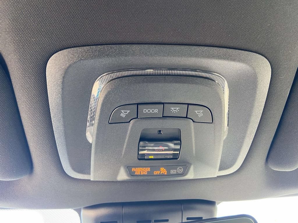 Used 2025 Toyota Crown Signia AWD/4WD image 21