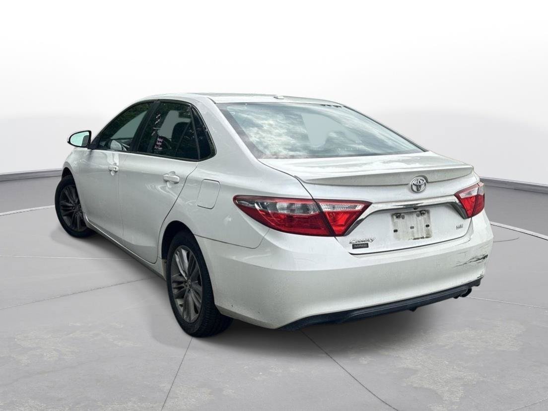 Used 2016 Toyota Camry SE FWD image 8