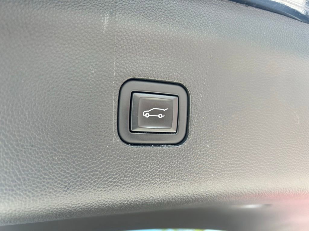 Used 2021 Buick Enclave Avenir w/ Avenir Technology Package FWD image 45
