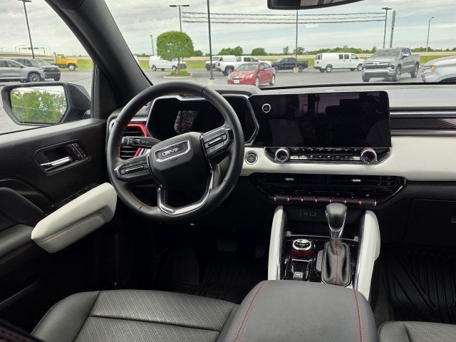 Used 2026 GMC Canyon AT4X AWD/4WD image 4