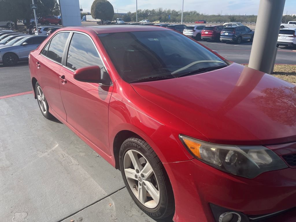 Used 2014 Toyota Camry SE image 8