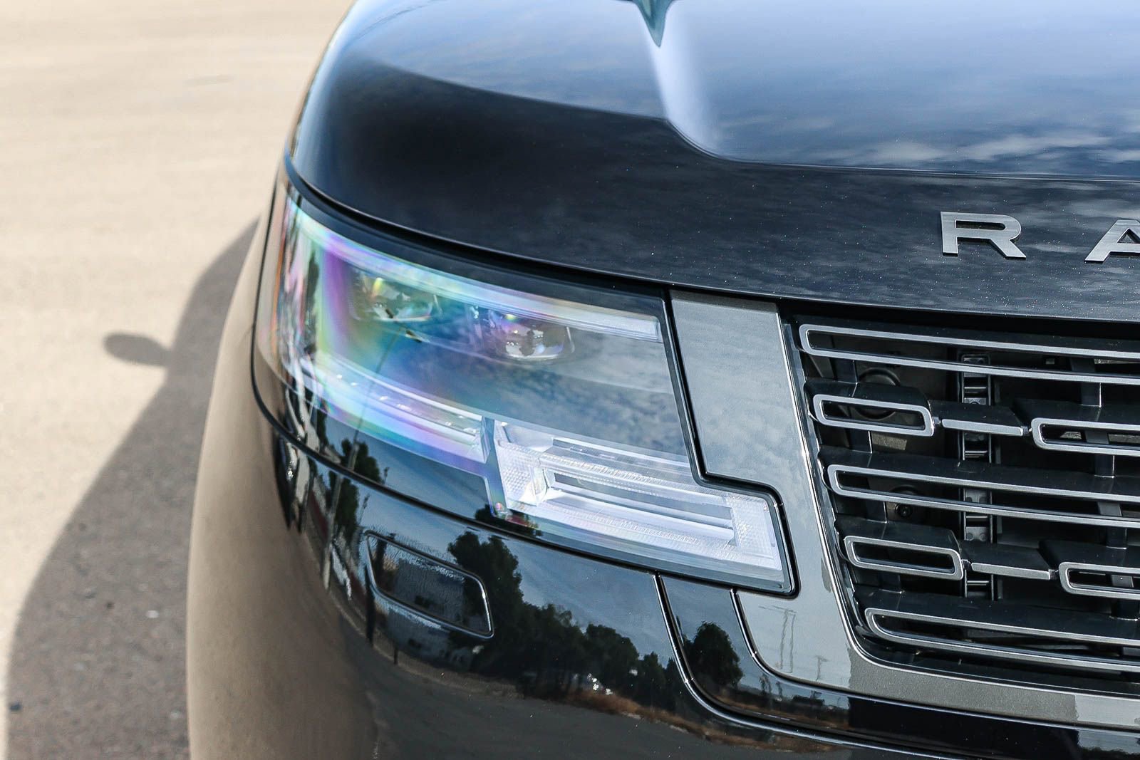 New 2026 Land Rover Range Rover SE image 15