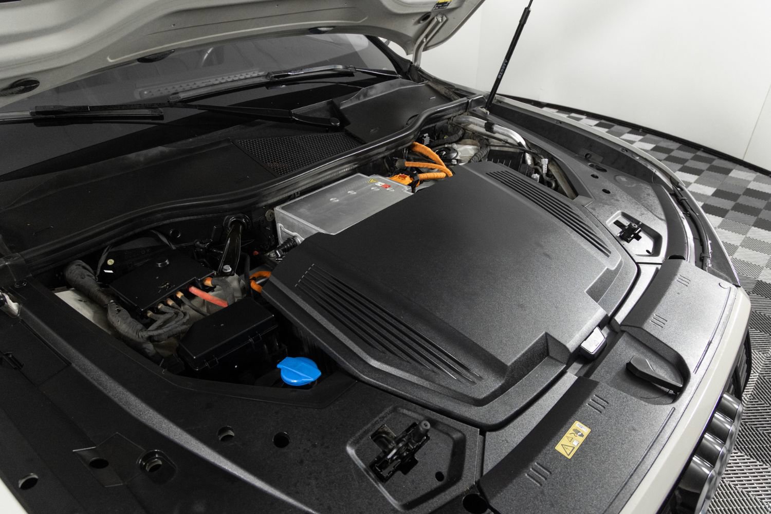 Used 2021 Audi e-tron Premium w/ Convenience Plus Package image 37