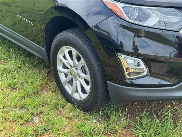 Used 2019 Chevrolet Equinox LT w/ Driver Convenience Package AWD/4WD image 10