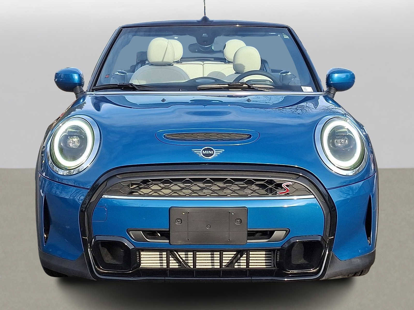 Used 2023 MINI Cooper S w/ Signature Upholstery Package video 2