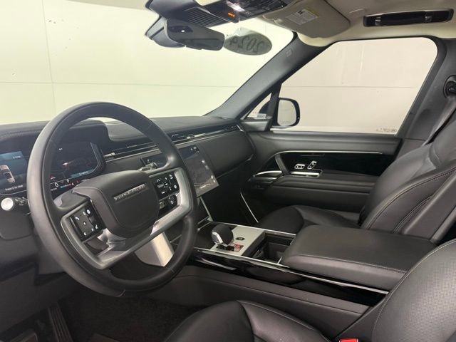 Used 2024 Land Rover Range Rover SE image 6