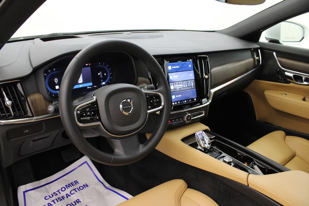 Used 2023 Volvo S90 B6 Ultimate w/ Protection Package Premier image 17