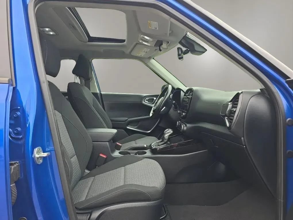 Used 2022 Kia Soul GT-Line FWD image 45