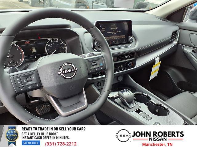 New 2026 Nissan Rogue Dark Armor image 4