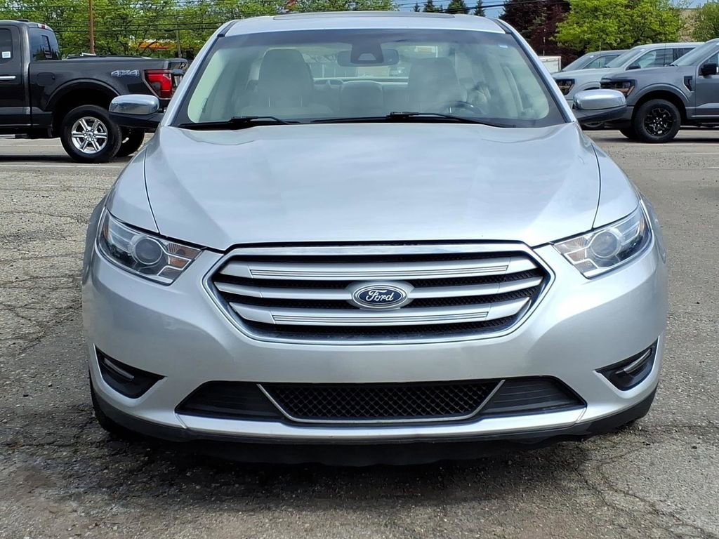 Used 2017 Ford Taurus Limited FWD image 8