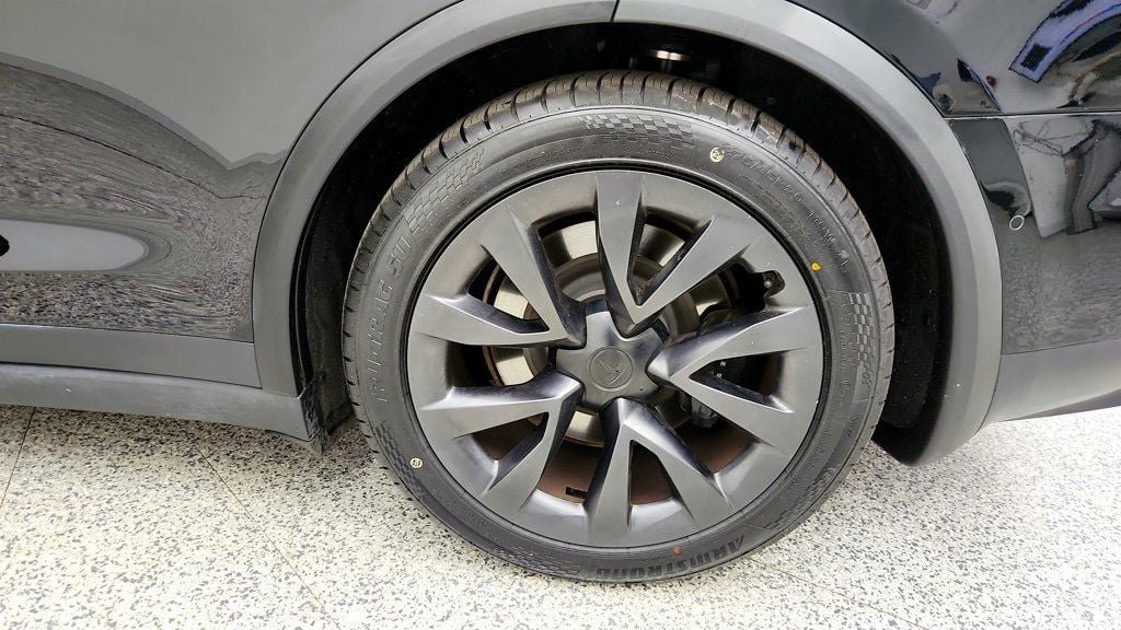 Used 2022 Tesla Model X Plaid AWD/4WD image 9