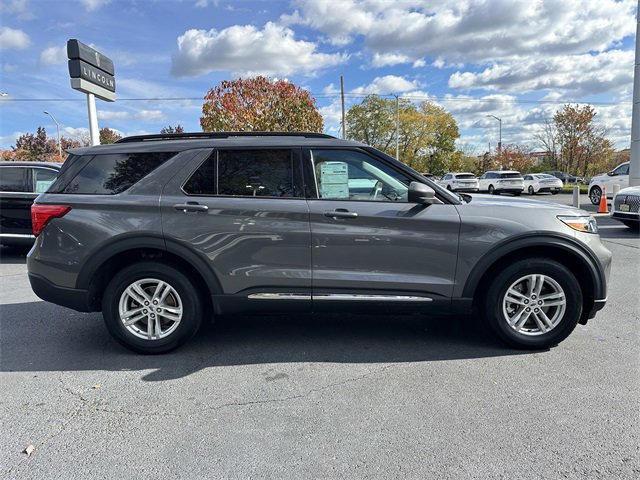 Certified 2022 Ford Explorer XLT image 4