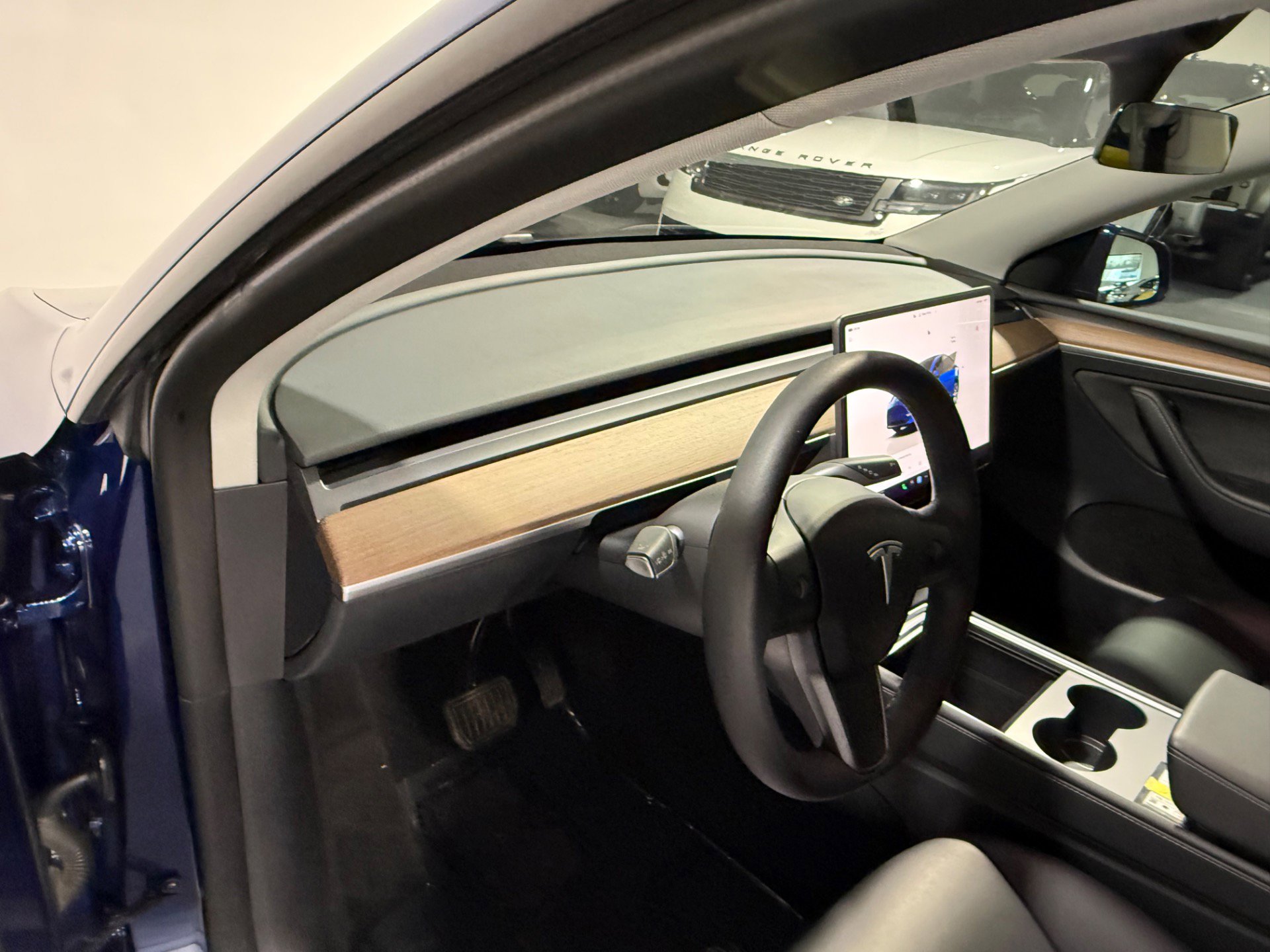 Used 2023 Tesla Model Y Long Range image 24