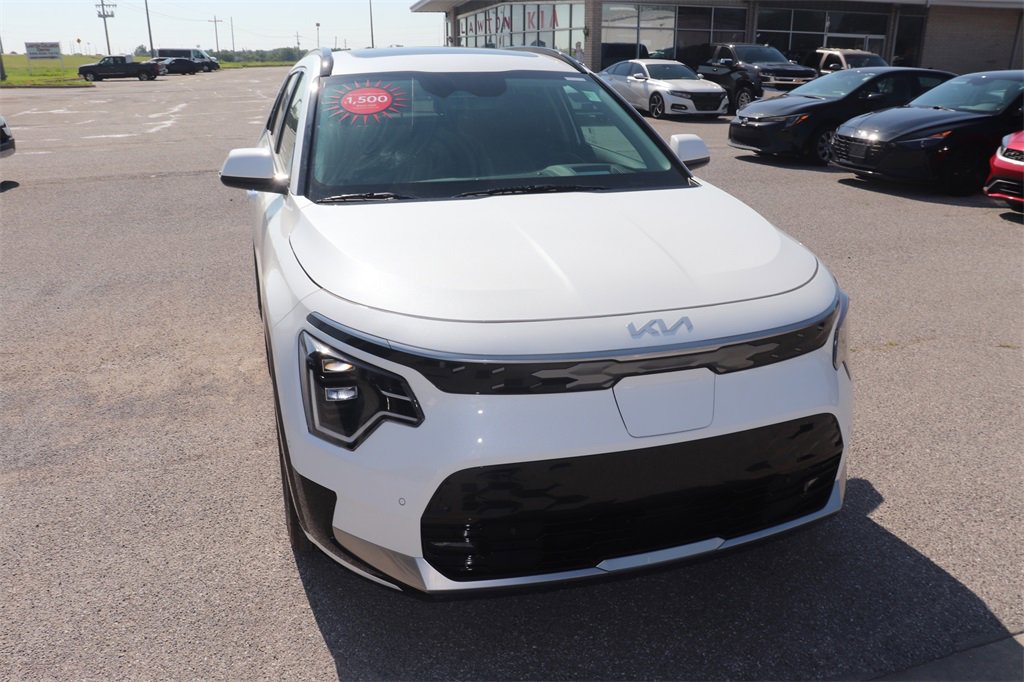 New 2024 Kia Niro Wave image 2