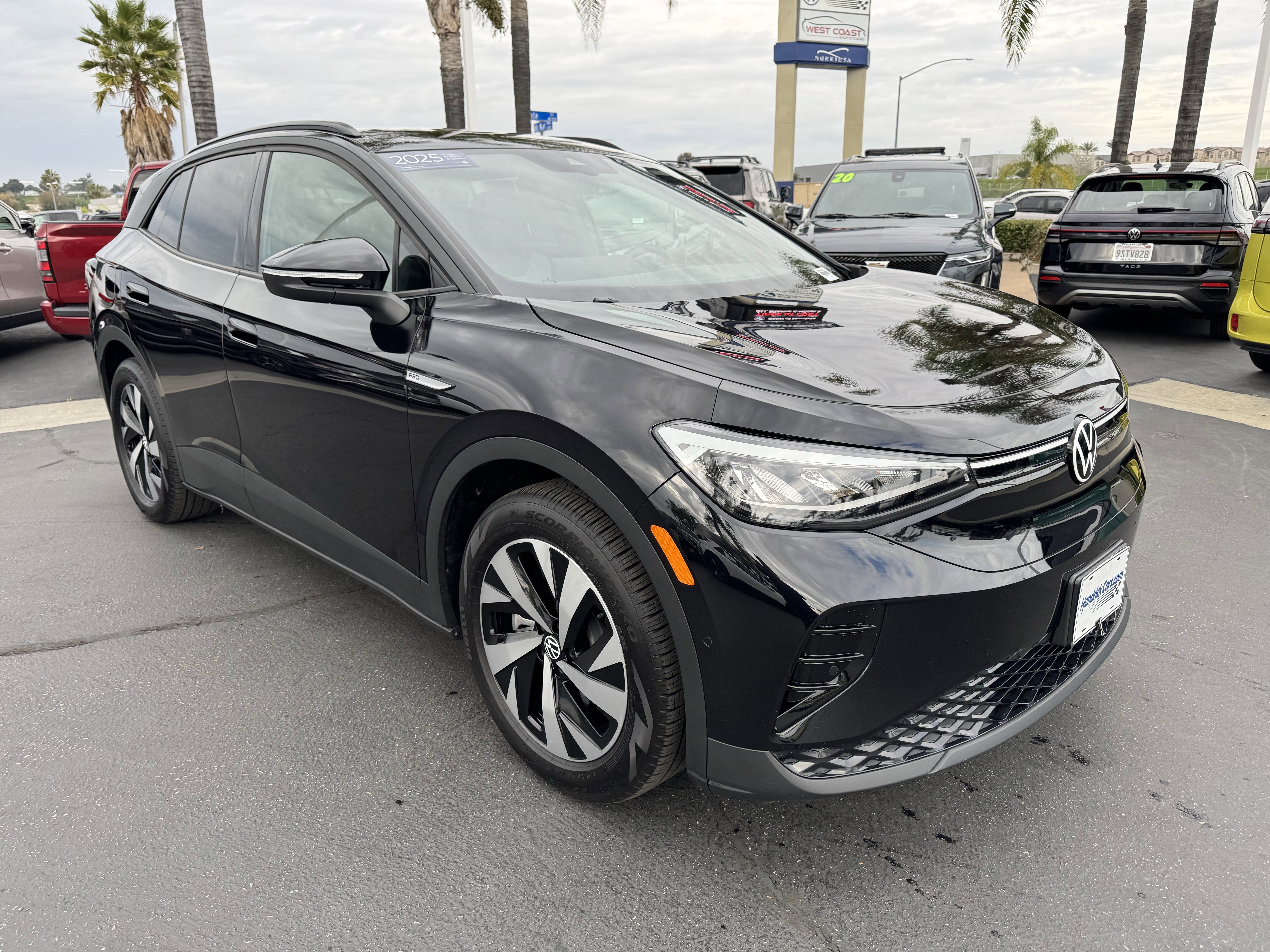 Used 2025 Volkswagen ID.4 Pro image 2