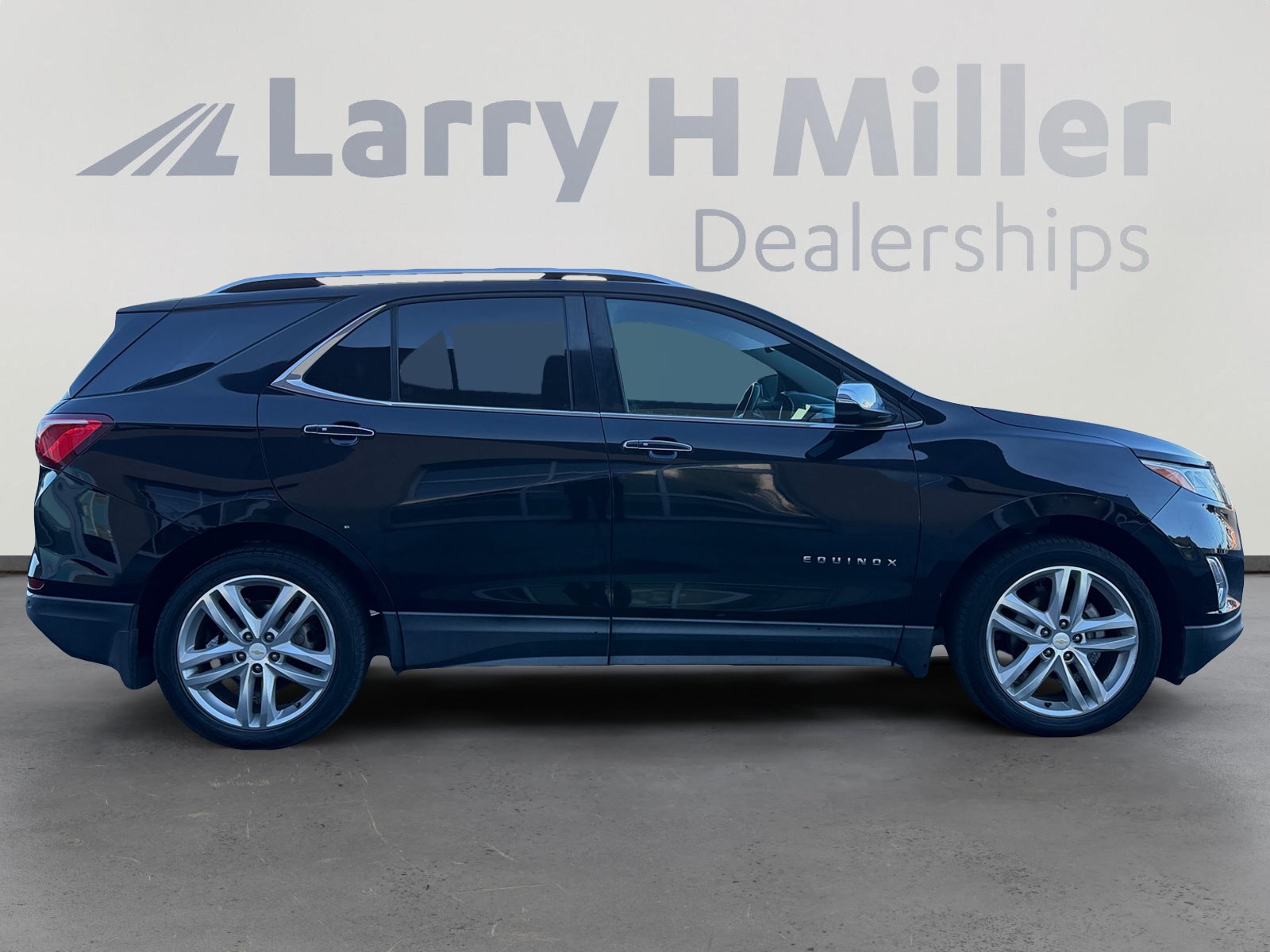Used 2018 Chevrolet Equinox Premier FWD image 6