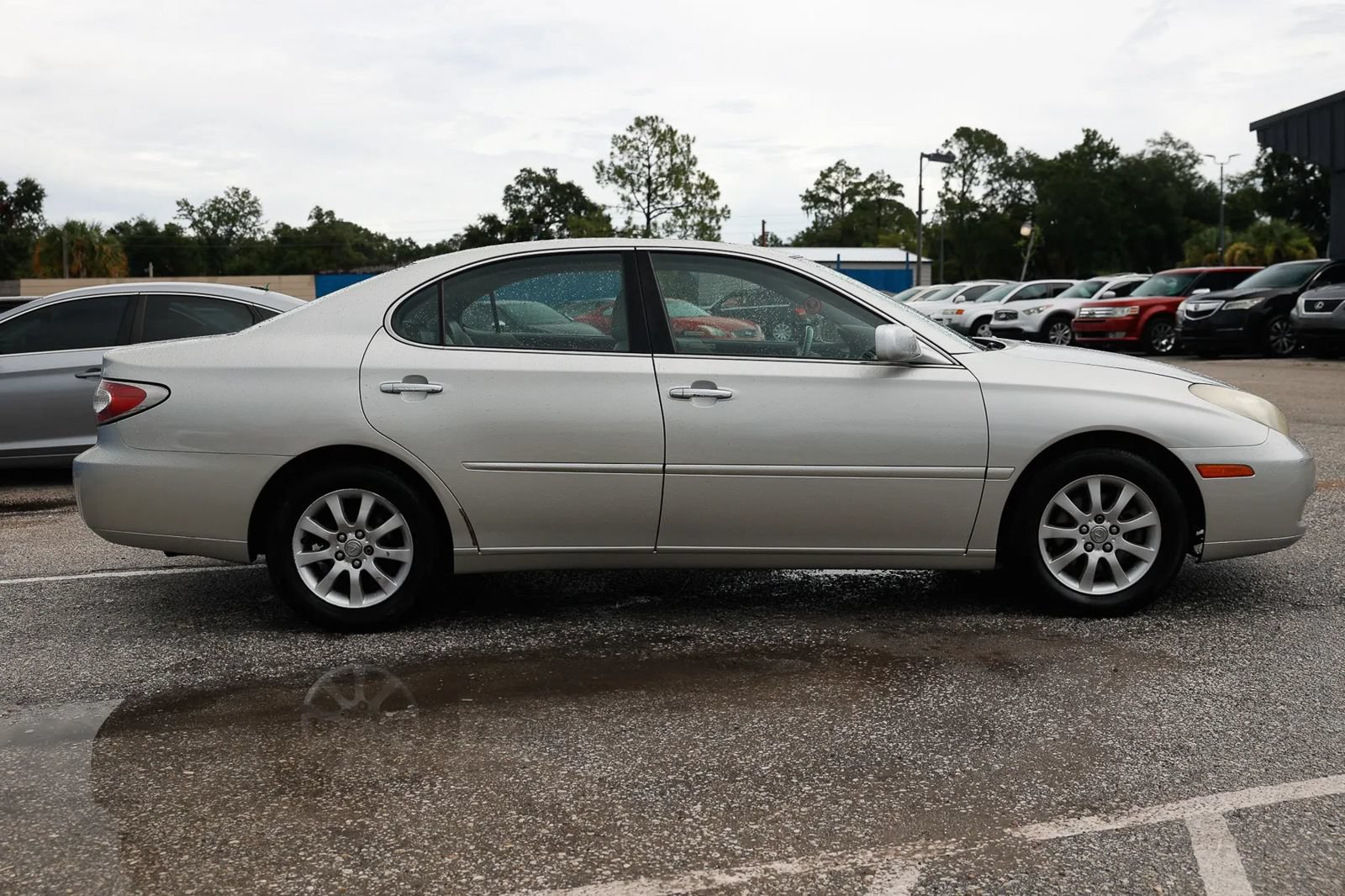Used 2004 Lexus ES 330 w/ Premium Pkg FWD image 7