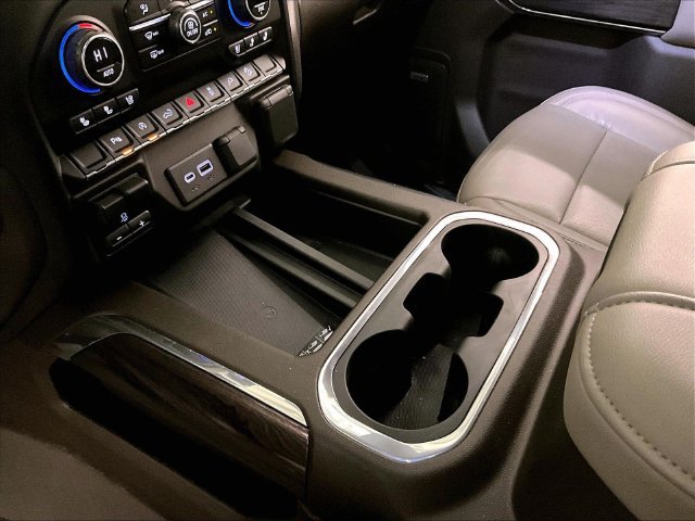 Used 2020 Chevrolet Silverado 1500 LTZ AWD/4WD image 16