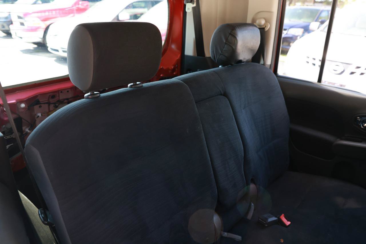 Used 2011 Nissan Cube 1.8 S w/ Interior Designer Pkg FWD image 14