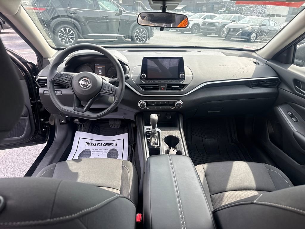 Used 2025 Nissan Altima 2.5 S image 13