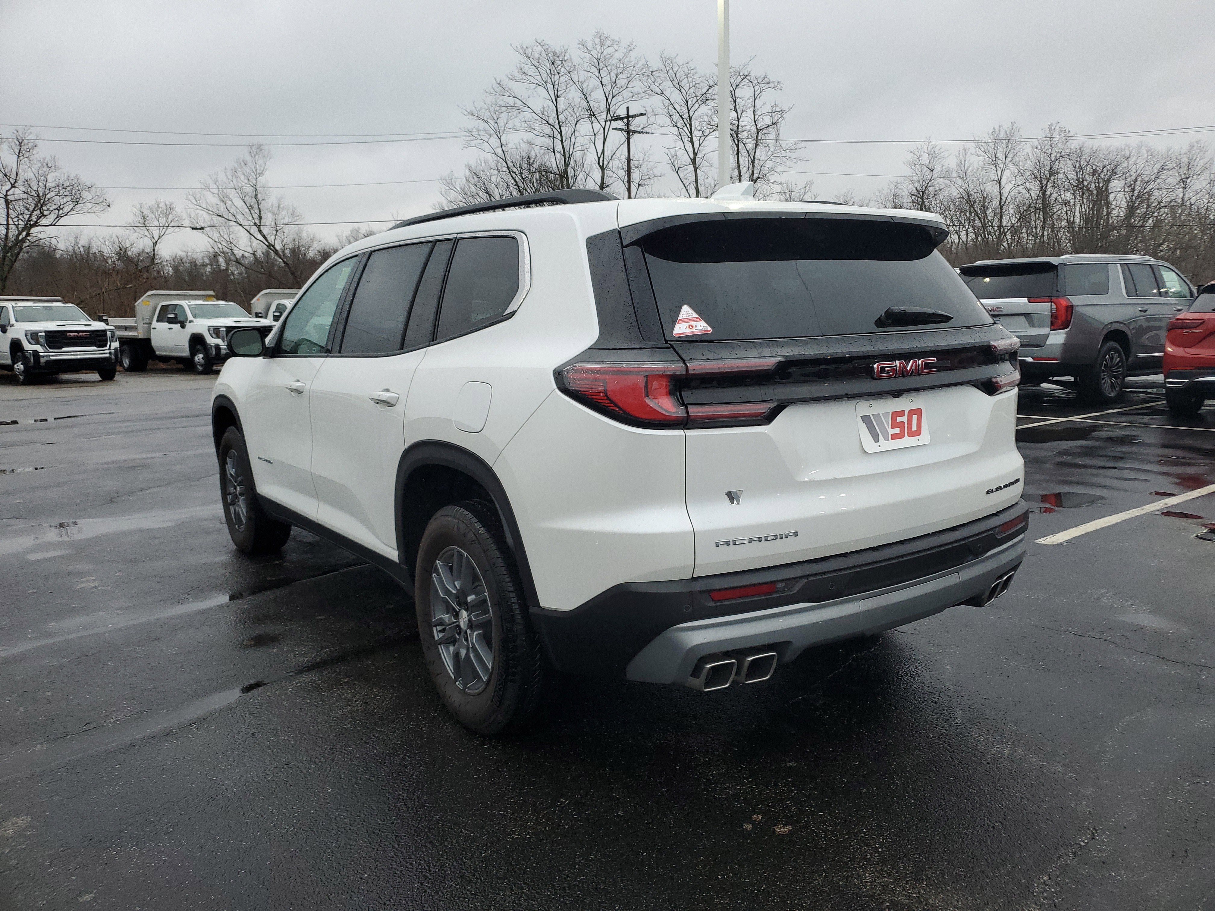 New 2025 GMC Acadia Elevation image 7