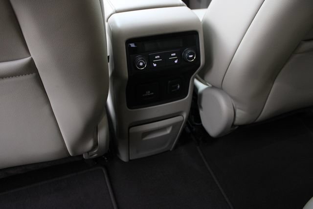 Used 2017 GMC Acadia Denali w/ Technology Package FWD image 26