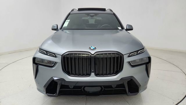 Used 2024 BMW X7 xDrive40i w/ M Sport Package image 2