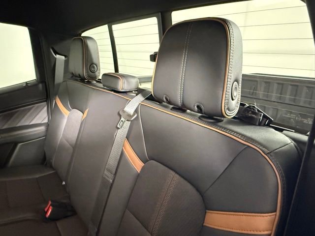 Used 2026 GMC Canyon AT4 image 43