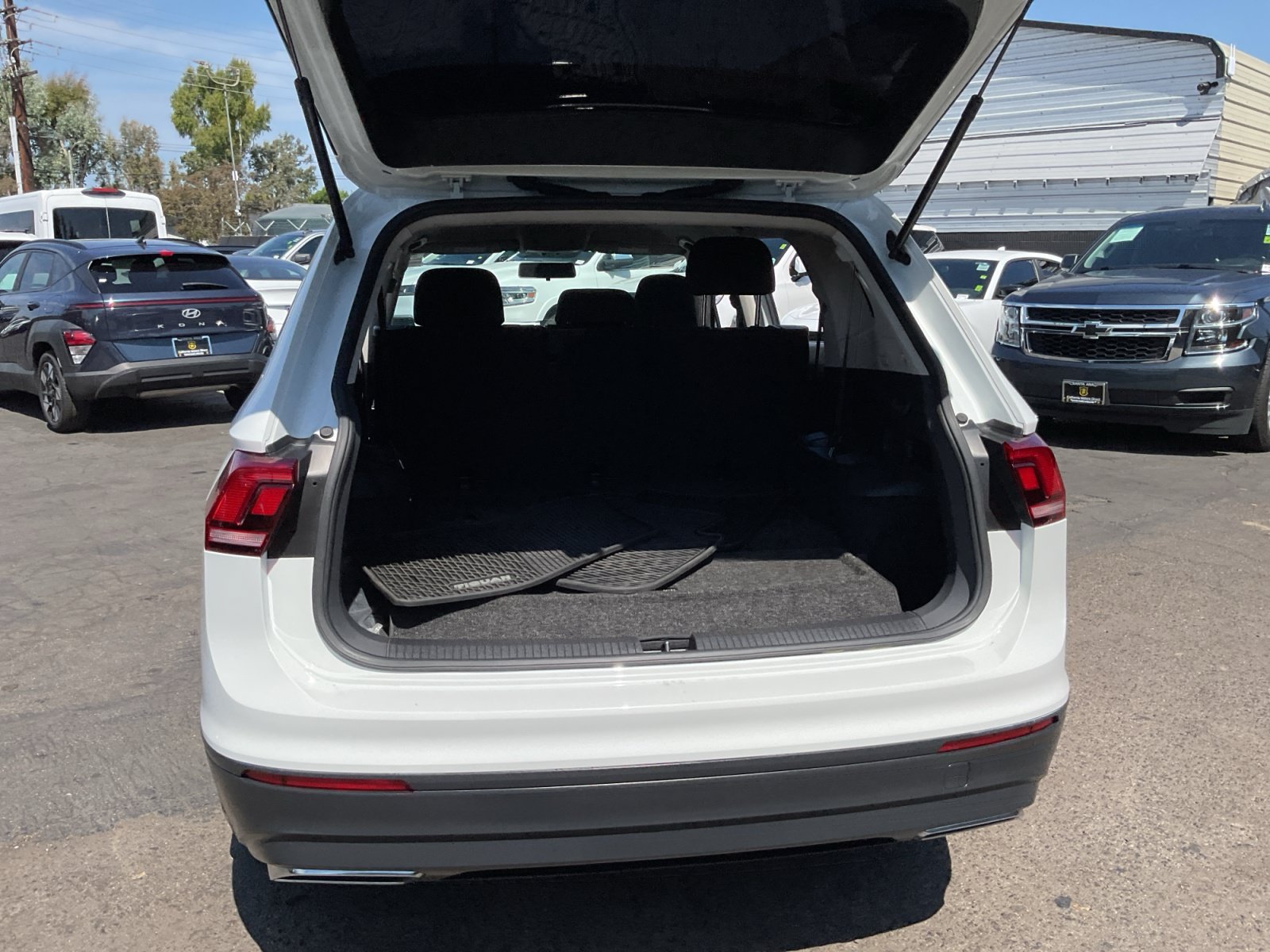 Used 2020 Volkswagen Tiguan S FWD image 25