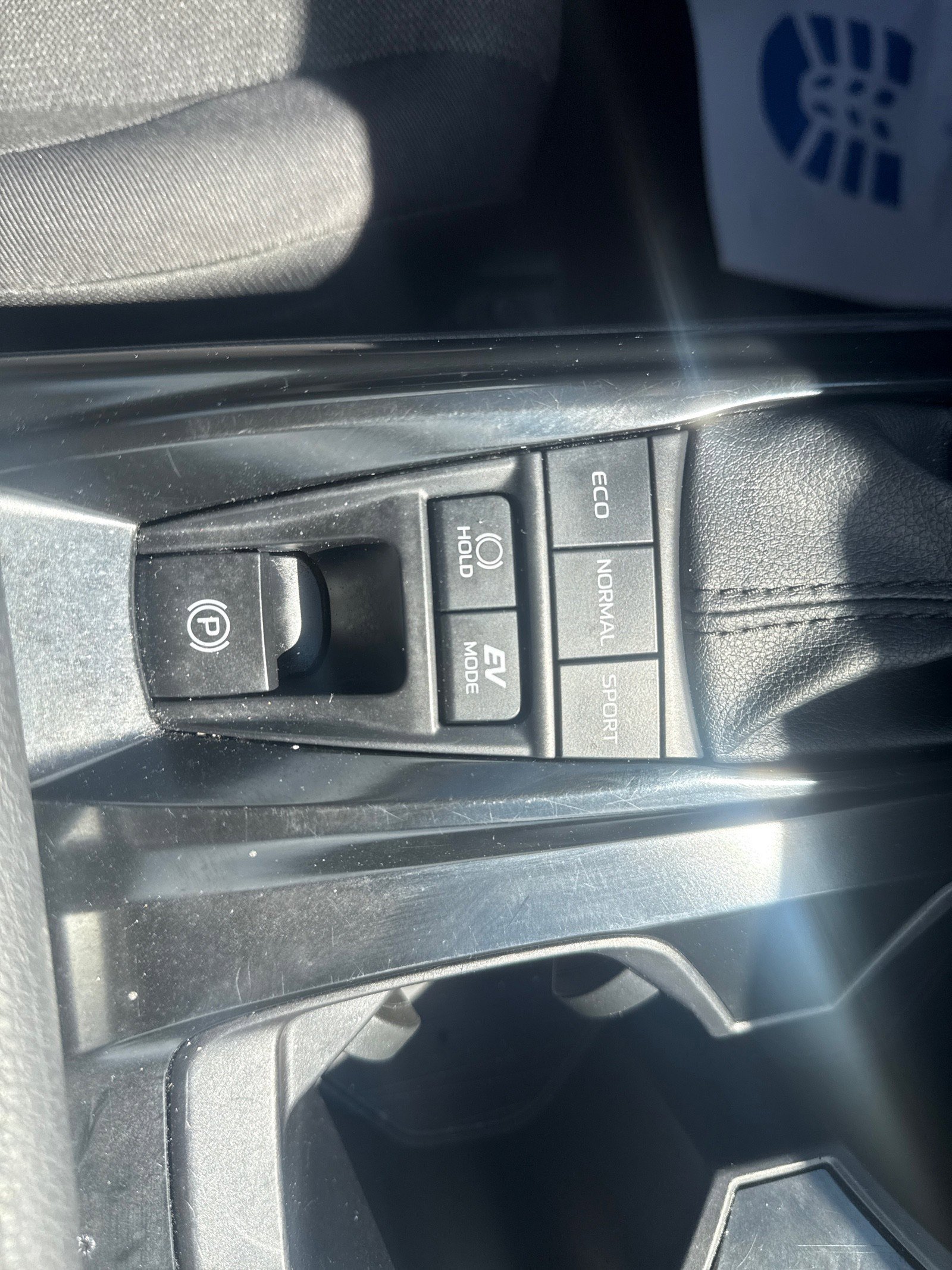 Used 2025 Toyota Camry LE FWD image 15