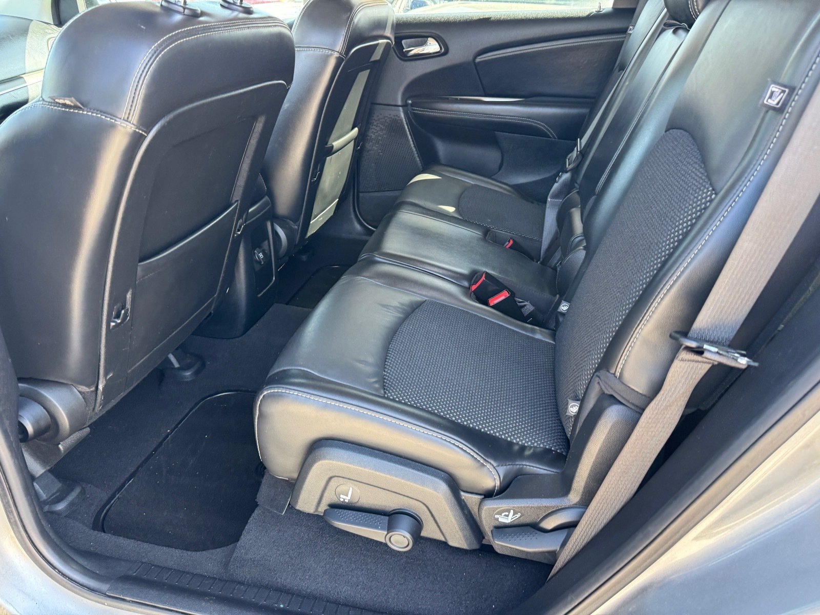 Used 2020 Dodge Journey Crossroad FWD image 13