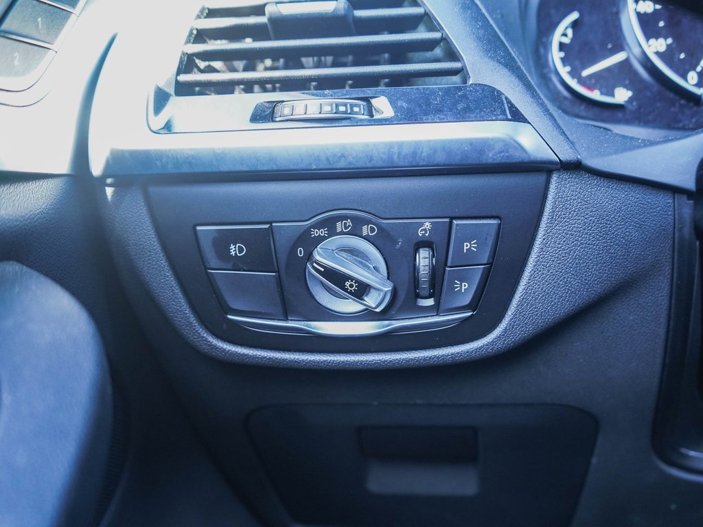 Used 2021 BMW X3 sDrive30i image 14