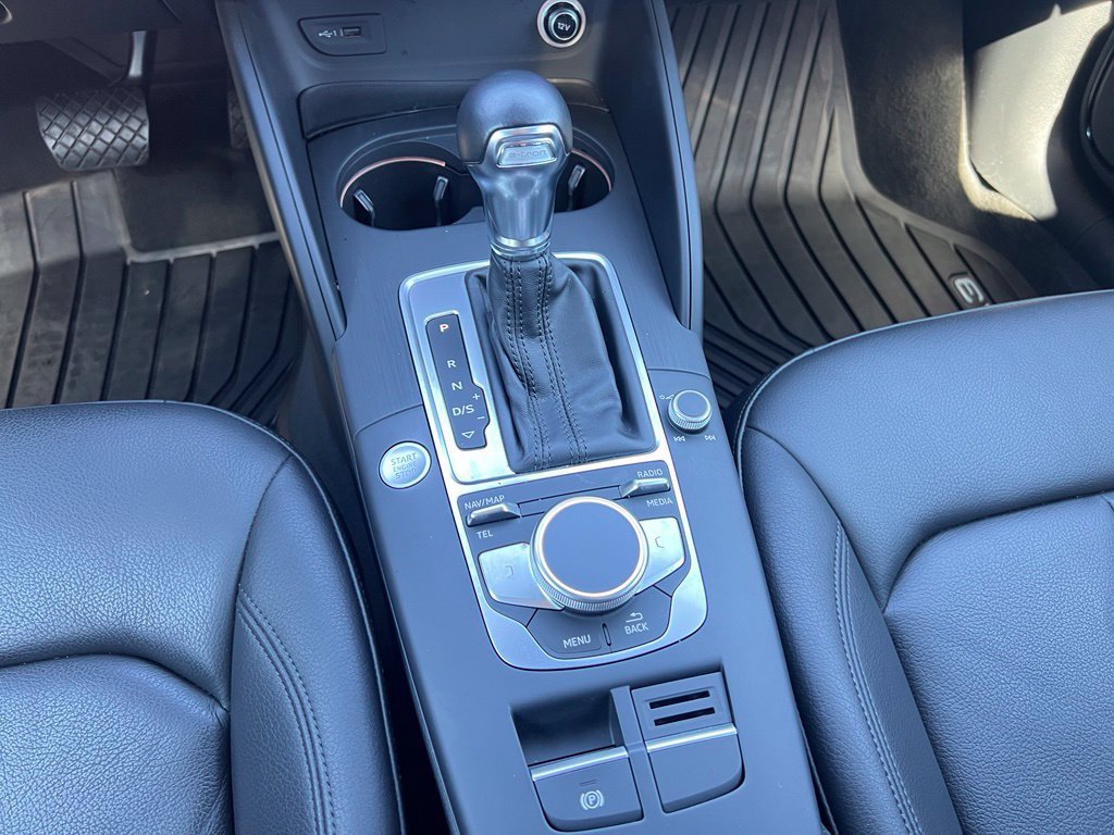 Used 2017 Audi A3 e-tron Prestige FWD image 28