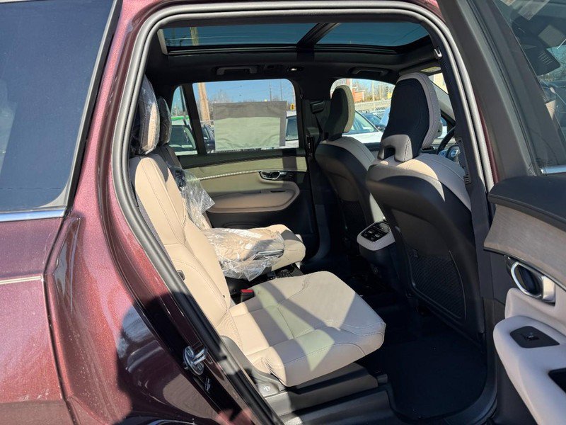 New 2026 Volvo XC90 B6 Plus w/ Protection Package image 5