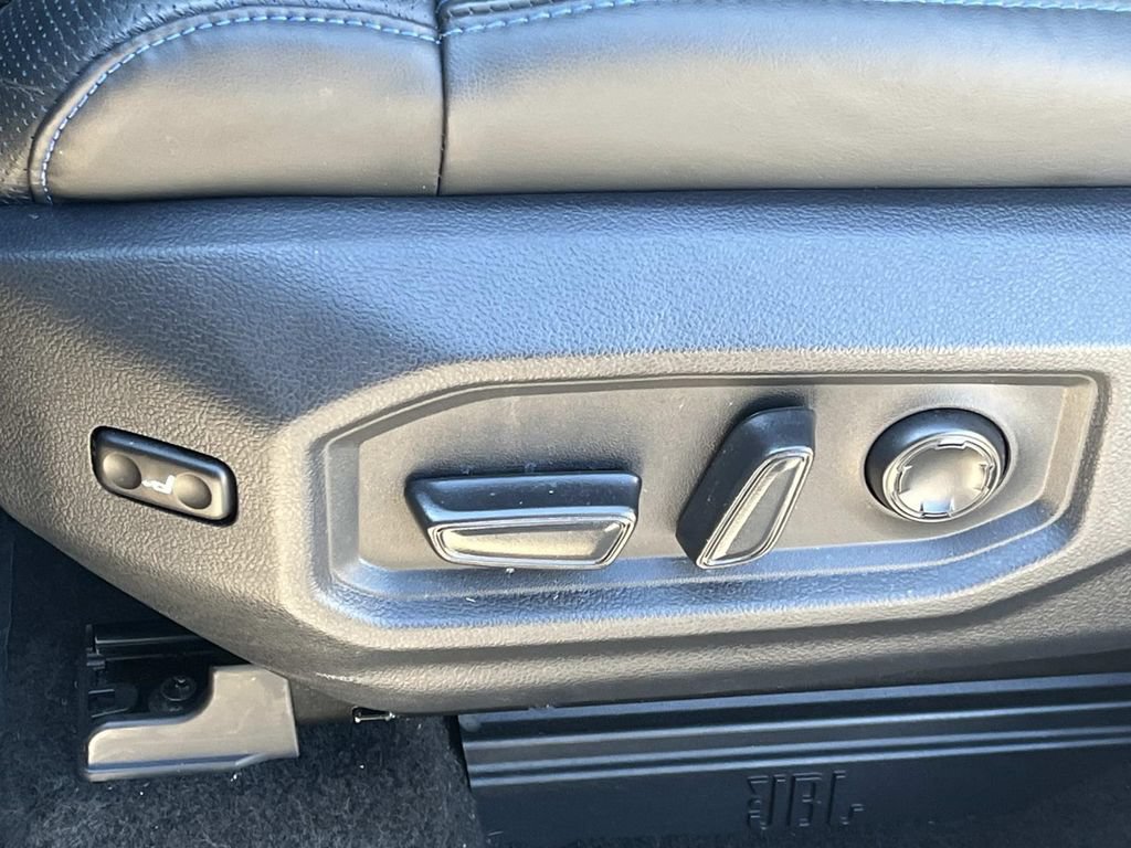 Used 2024 Toyota Sequoia Platinum AWD/4WD image 33
