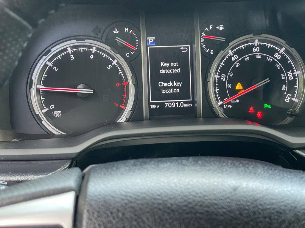 Used 2022 Toyota 4Runner Limited AWD/4WD image 21