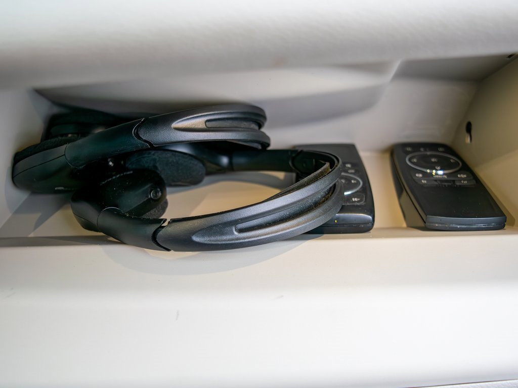 Used 2018 Chrysler Pacifica Limited image 34