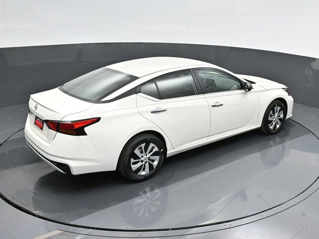Used 2025 Nissan Altima 2.5 S FWD image 28