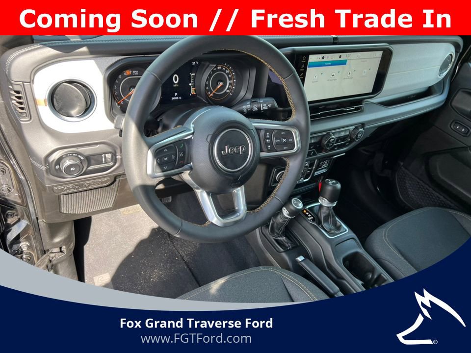 Used 2025 Jeep Wrangler Unlimited Sahara AWD/4WD image 14