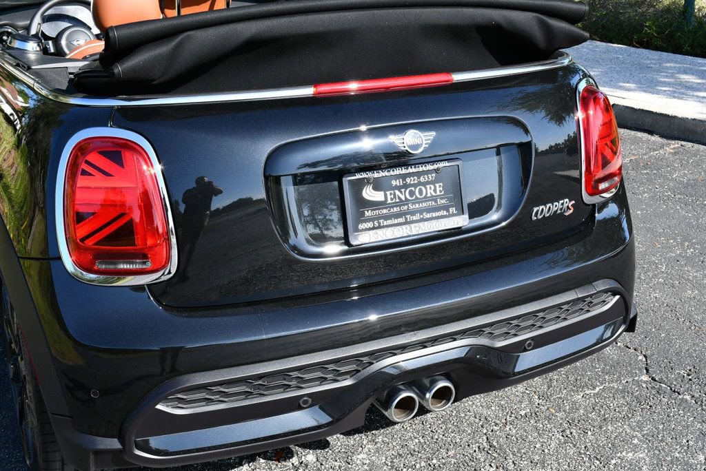 Used 2024 MINI Cooper S w/ Signature Upholstery Package FWD image 9