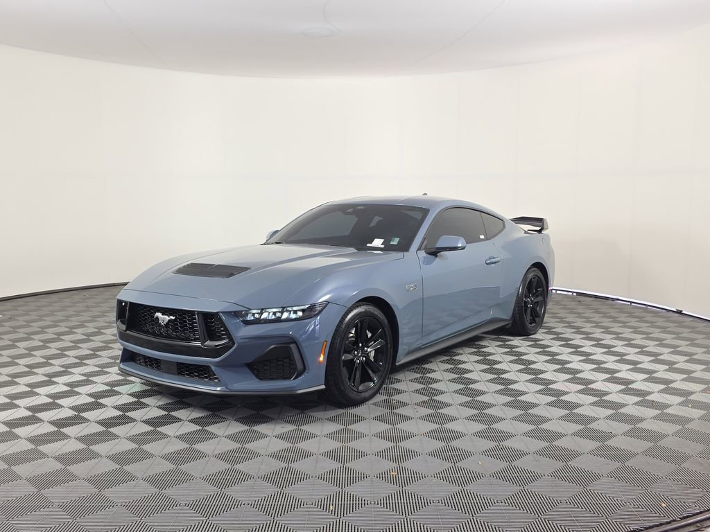 Used 2025 Ford Mustang GT image 2