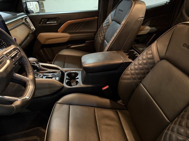 Used 2023 GMC Canyon Denali w/ Denali Black Edition image 11