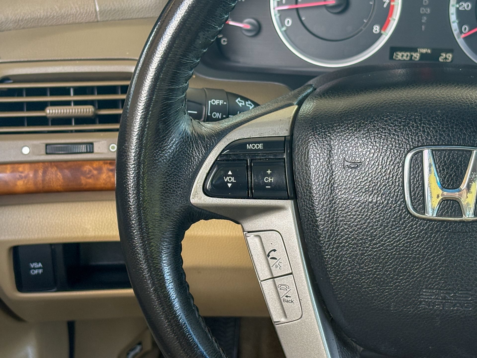 Used 2010 Honda Accord EX-L image 23