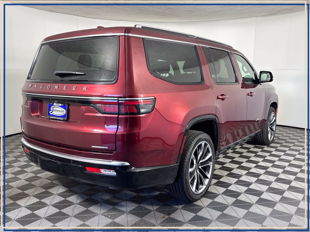 Used 2022 Jeep Wagoneer Series III w/ Premium Group I AWD/4WD image 7