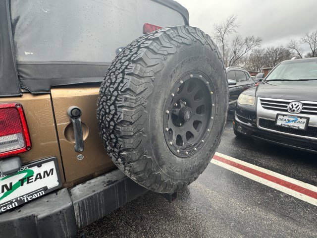 Used 2015 Jeep Wrangler Sport image 16