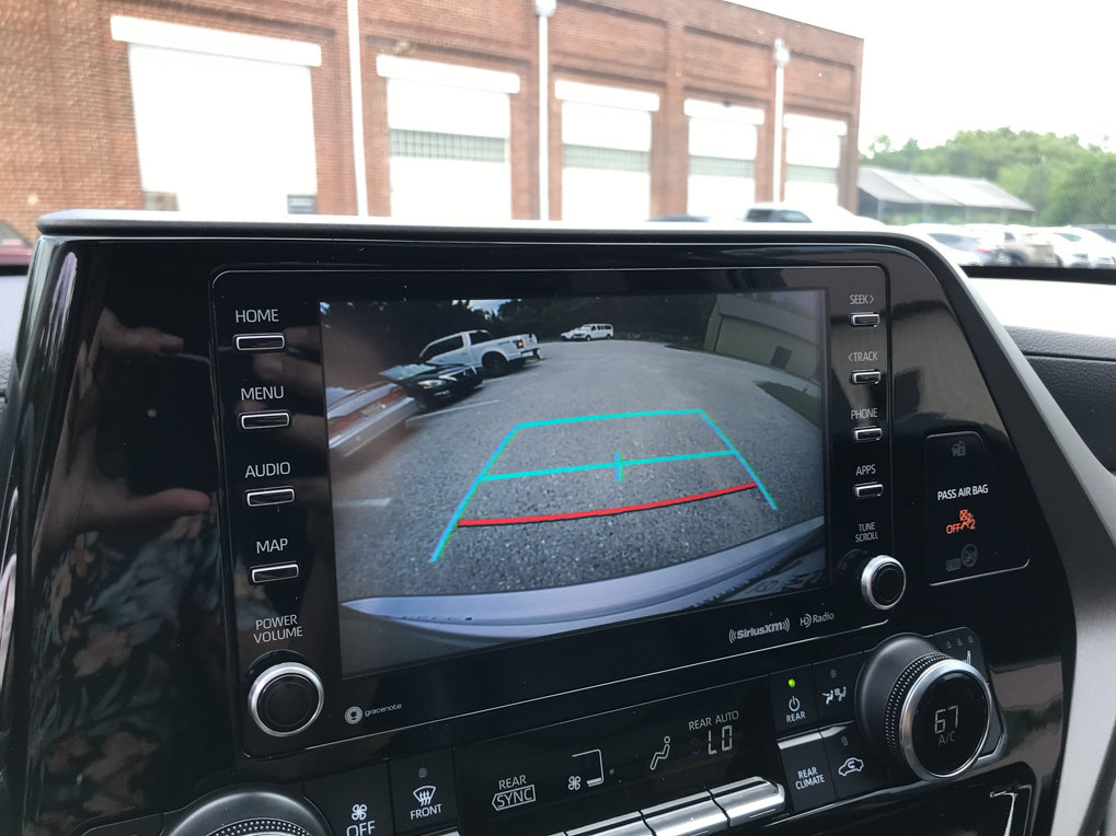 Certified 2022 Toyota Highlander XLE AWD/4WD image 22