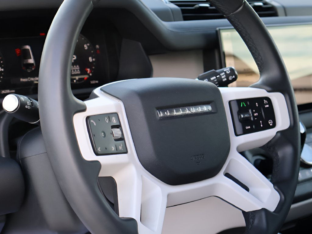 Certified 2025 Land Rover Defender 130 X-Dynamic SE AWD/4WD image 17