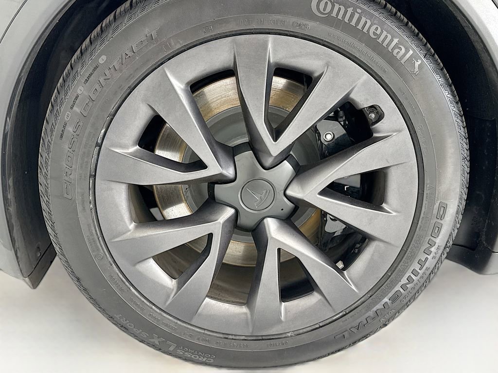 Used 2023 Tesla Model X image 29