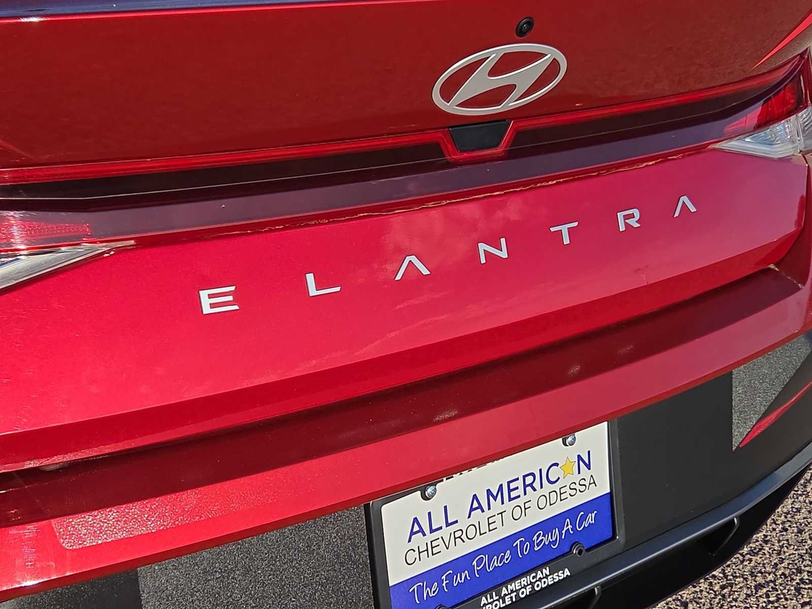 Used 2025 Hyundai Elantra SE FWD image 11