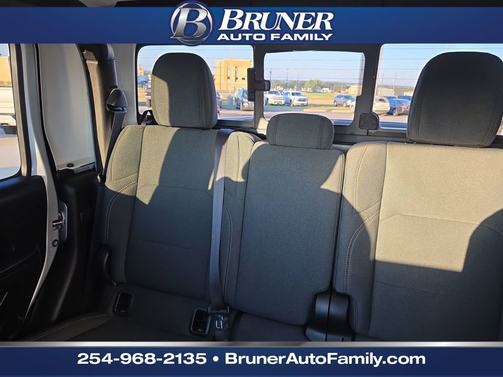 Used 2024 Jeep Gladiator Sport image 7